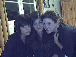 revoila marjo alice é marie mé best pr moi mé pa pr  eu enfin jpense car hui 1 pe peti pr eu lol